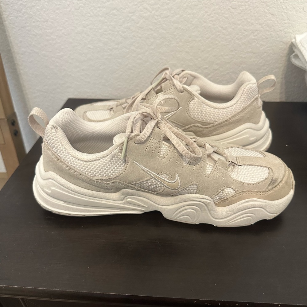 Nike Tech Hera